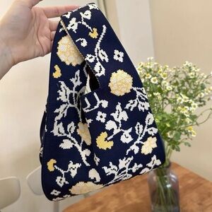 Heavy Woven Knit Floral Pattern Tote Purse Bag Japanese Knot  Closure Style